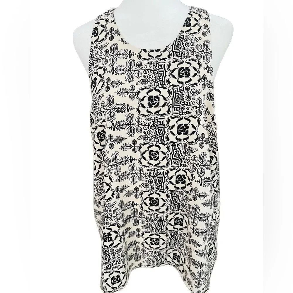 Joan Vass Studio sleeveless patterned top with back zip, cream/ black size XL